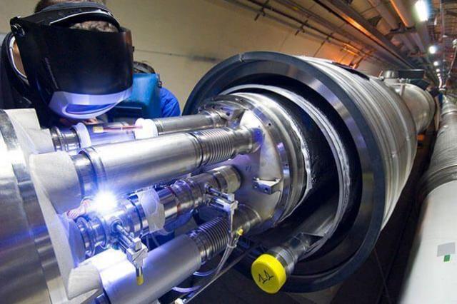 Büyük Hadron Çarpıştırıcısı - neden gerekli?