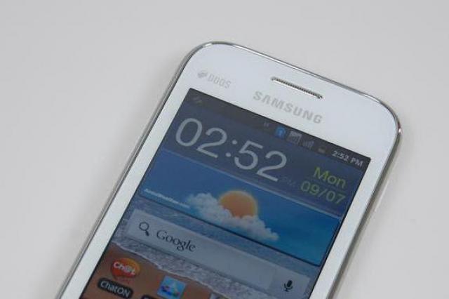 Samsung Galaxy Ace Duos (S6802) akıllı telefon incelemesi: teknolojik karışıklık